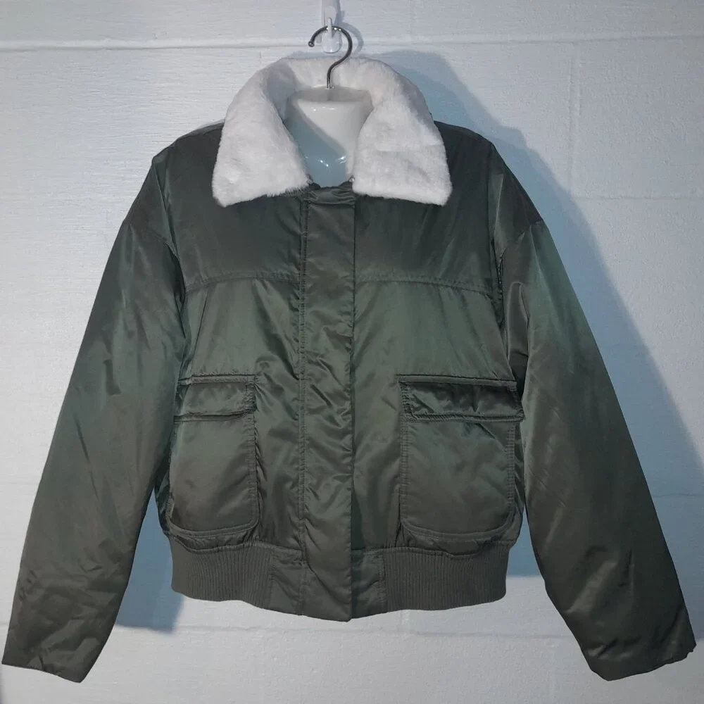 Universal Thread Women's Bomber Jacket Moss Green Size XL Waterproof Coat - Picture 3 of 10